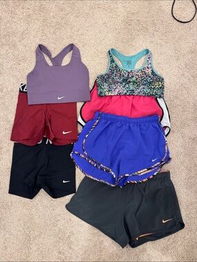 Lot of 7 Nike Athletic wear Sizes M - L